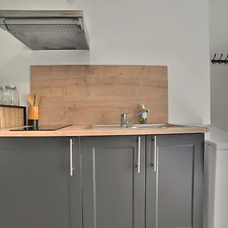 Appartement Ave César - Confort Moderne, Charme Gallo-Romain, Cœur de Ville, Tv 4K, Fibre Saintes